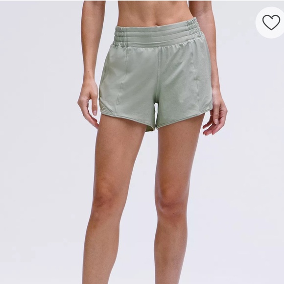 Lululemon hotty hot 4 inch shorts - Picture 1 of 3
